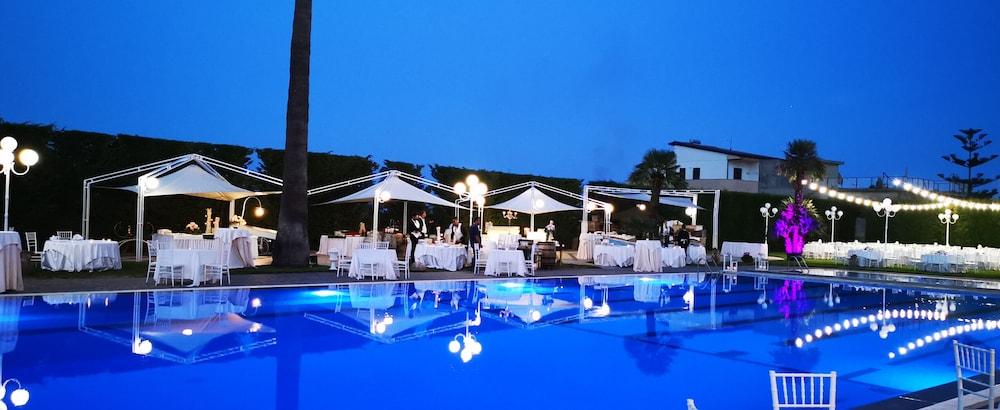 Club Hotel Kennedy Роччелла-Йоніка Екстер'єр фото