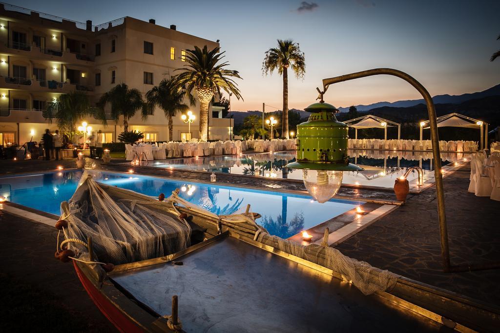 Club Hotel Kennedy Роччелла-Йоніка Екстер'єр фото