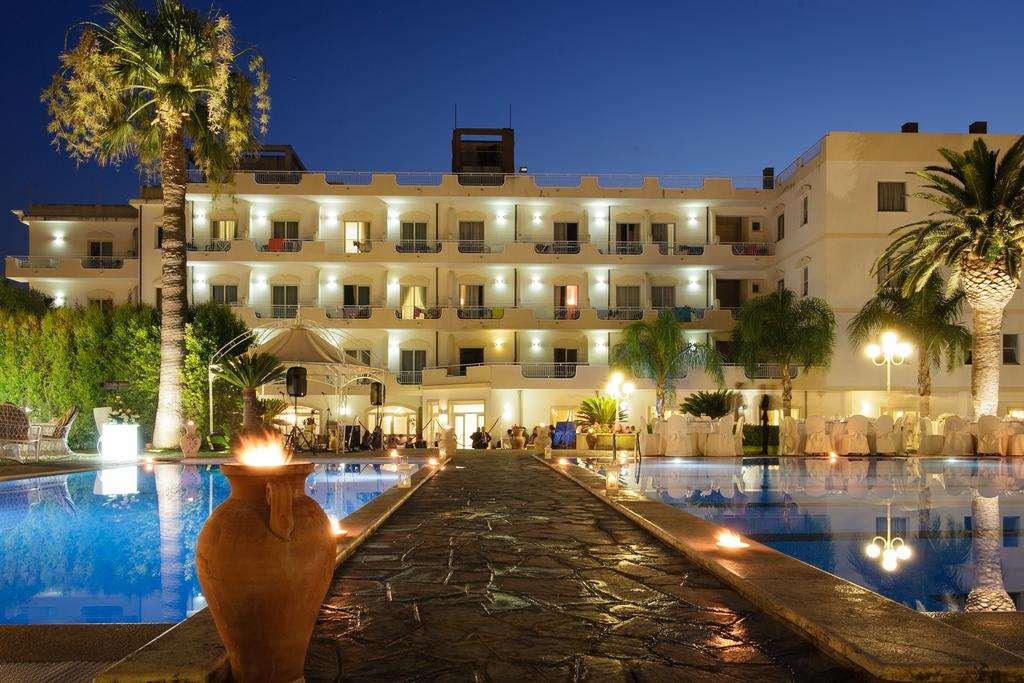Club Hotel Kennedy Роччелла-Йоніка Зручності фото